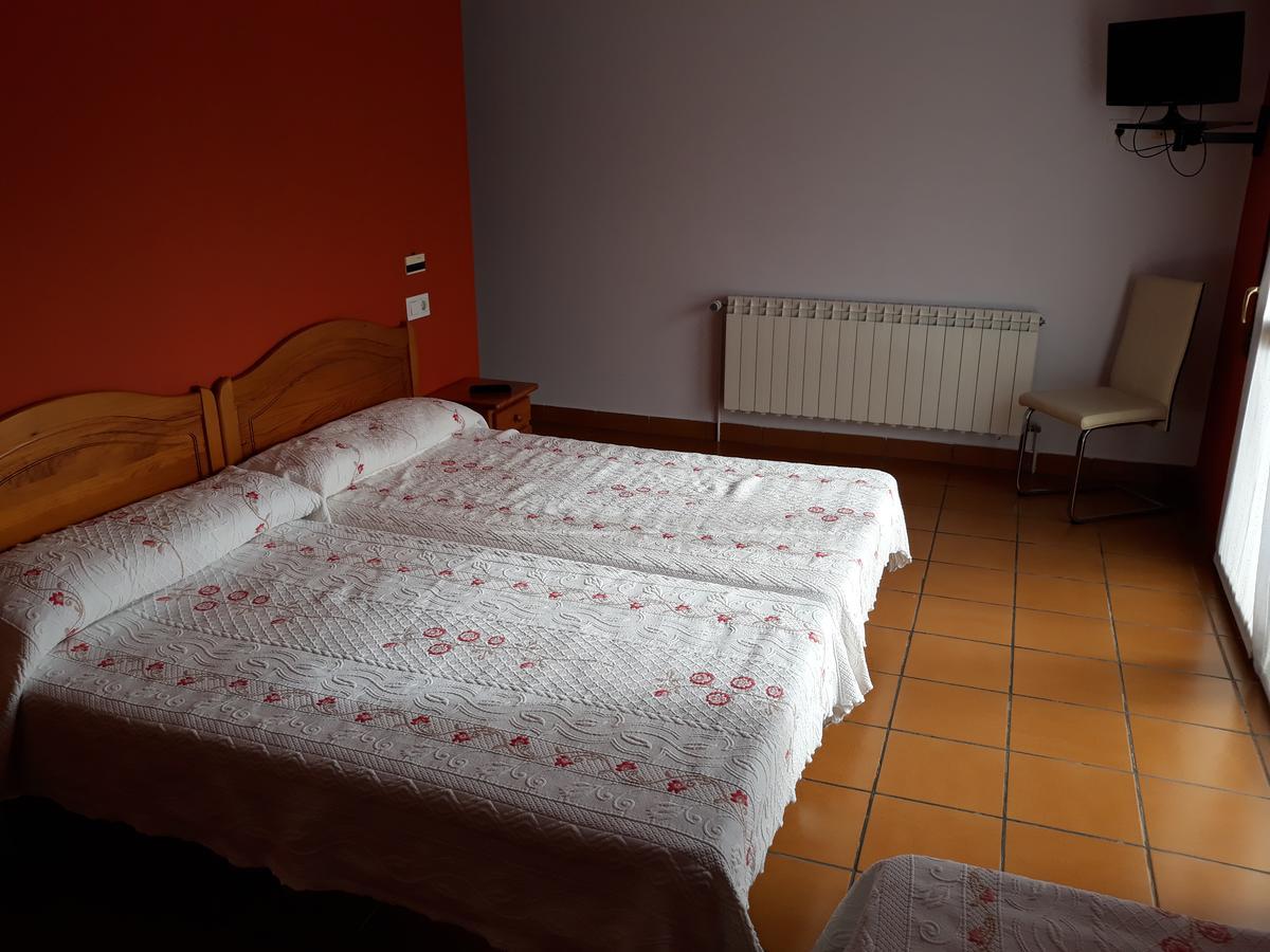 Zizur Mayor Hostal Ardoi מראה חיצוני תמונה