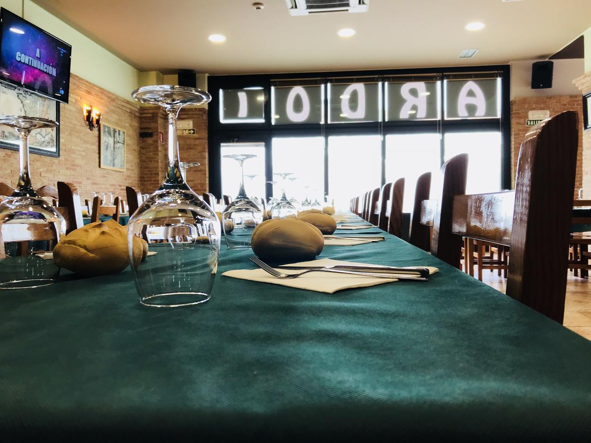 Zizur Mayor Hostal Ardoi מראה חיצוני תמונה